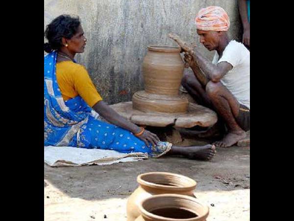 மண் வாசனை 07-1389096684-potters-pin-hopes-on-pongal4-600