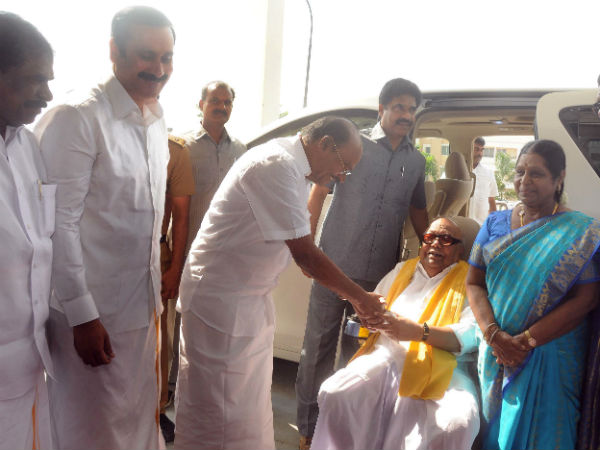 அரசியலில் பண்பு, நாகரீகம் உள்ளவர் கருணாநிதி: டாக்டர் ராமதாஸ் அரசியலில் பண்பு, நாகரீகம் உள்ளவர் கருணாநிதி: டாக்டர் ராமதாஸ்