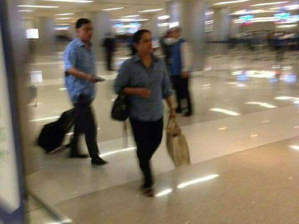 12-1421048464-basil-rajapakse-with-wife-