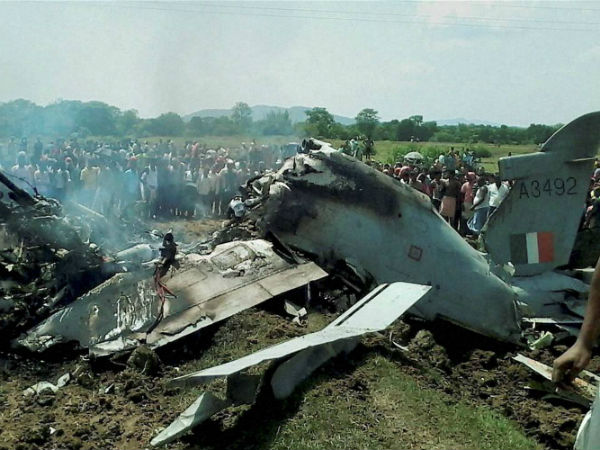 03-1433337204-jet-crash66.jpg