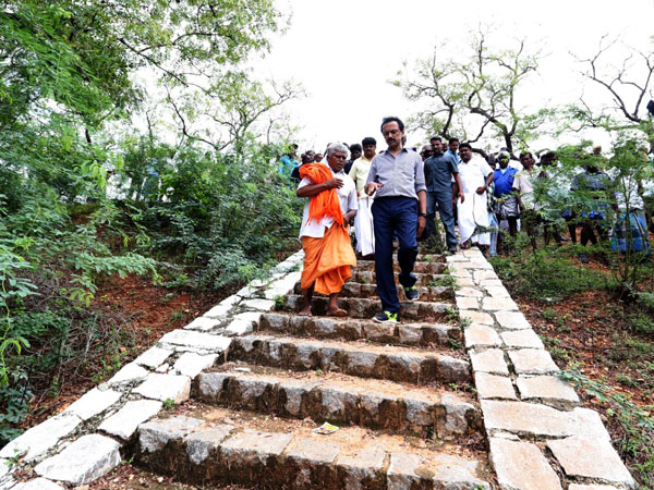 Stalin does Silmabam in Karur Stalin does Silmabam in Karur