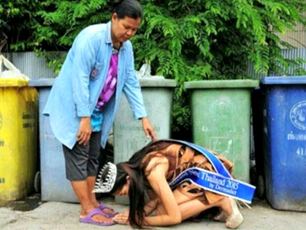 Thai beauty's touching moment of thanking mother