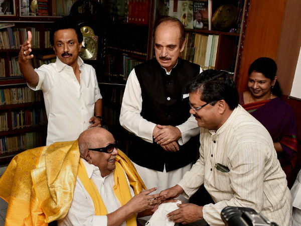 Karunanidhi snatches many mangoes in single aim