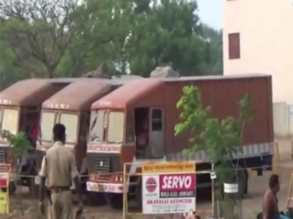 Rs 570 crore cash seize: Supreme Court asks petitioner to approach the Madras HC