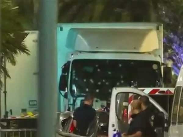 At least 80 dead after truck attack in Nice, France