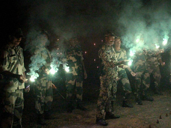 Soldiers Celebrate Diwali At Border: No exchange of sweets, IndoPak