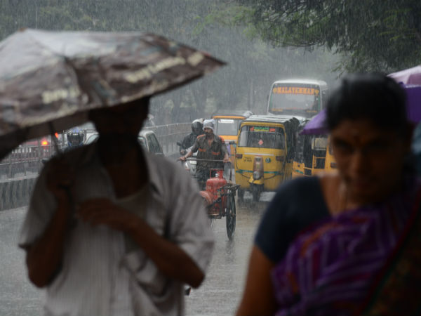 மோடி புயலும் நாடா மழையும்