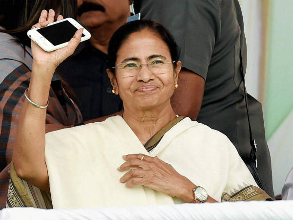Mamata flight hovers in sky, party alleges conspiracy Mamata flight hovers in sky, party alleges conspiracy