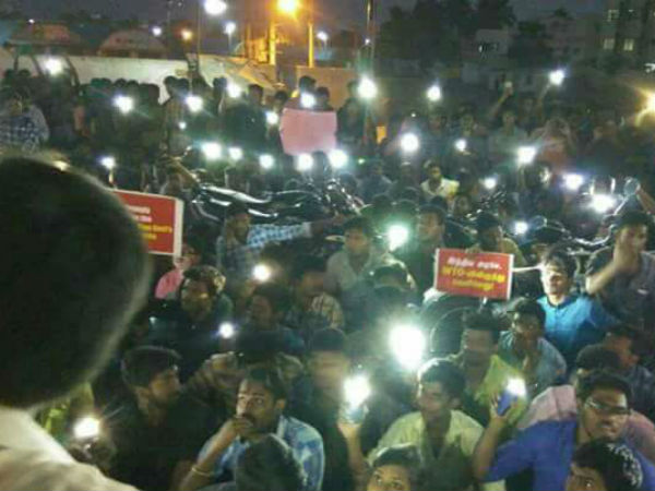 Chennai students stage a protest continue for 8 hrs