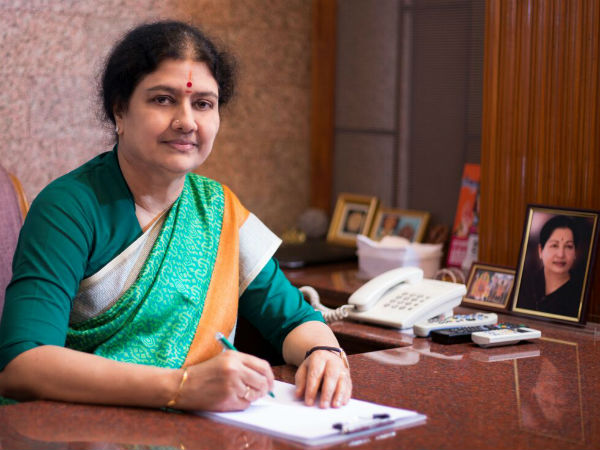பரபர அரசியல் களம்