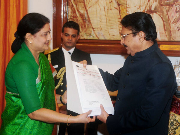 Governot will not call Sasikala till the DA case judgement is out Governot will not call Sasikala till the DA case judgement is out