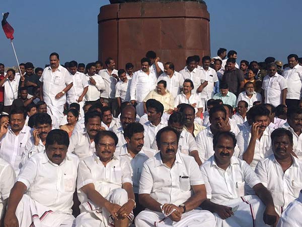 Stalin begins fast in Marina near Gandhi statue