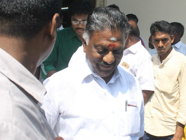 கைவிடமாட்டாள் பேச்சி