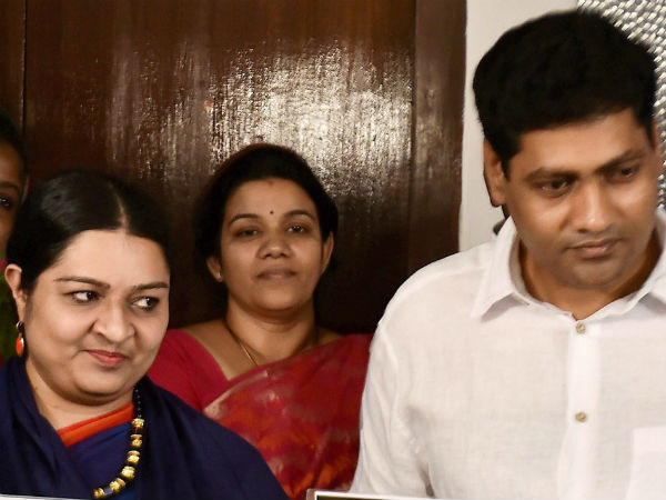 குழப்ப சிகாமணி