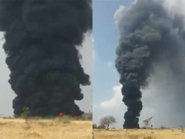 Fire accident in Palladam, toxic smoke spreads villages around it Fire accident in Palladam, toxic smoke spreads villages around it