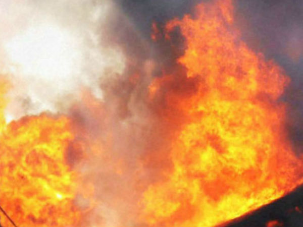 Fire accident in vellore crackers godown : 2 killed Fire accident in vellore crackers godown : 2 killed