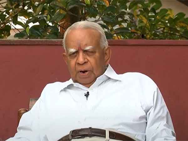 Sambanthan welcomes Rajinikanth to Srilanka Sambanthan welcomes Rajinikanth to Srilanka