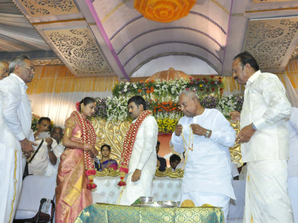 VVIPS attend Vaiko family marriage VVIPS attend Vaiko family marriage