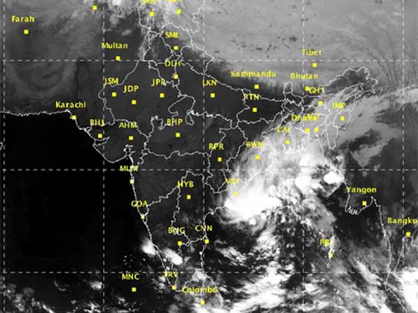 அந்தமானுக்கு அருகே மையம்