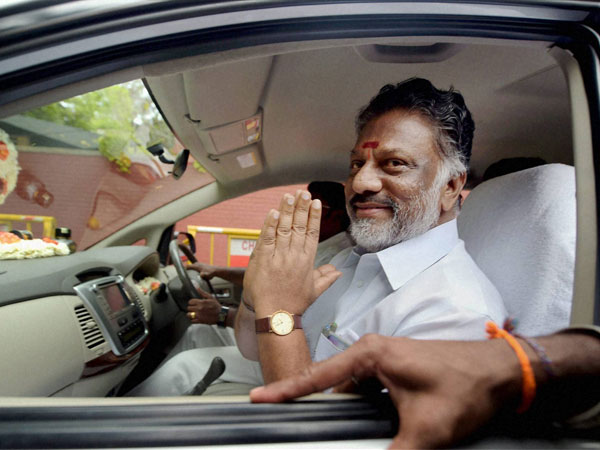 ஓபிஎஸ் அணிக்கு பயந்து..