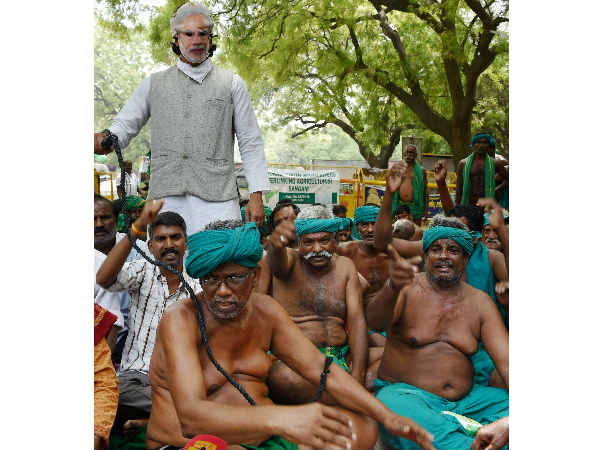மோடி போல் வேடம்