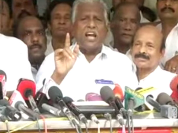 மூன்றாம் தர அரசியல்வாதி