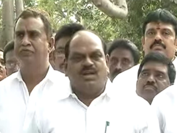 அமைச்சர்கள் ஆலோசனை