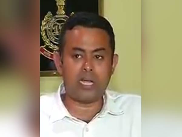 Recovrd Approx Rs1.30 cr, 2 luxury cars frm alleged middleman S Chandrashekhar Recovrd Approx Rs1.30 cr, 2 luxury cars frm alleged middleman S Chandrashekhar