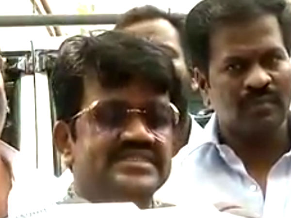 ADMK is nothing without sasi and dinakaran his supporter rithish saying this ADMK is nothing without sasi and dinakaran his supporter rithish saying this