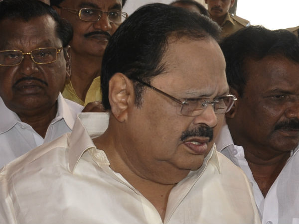 திணிக்க வேண்டாம்
