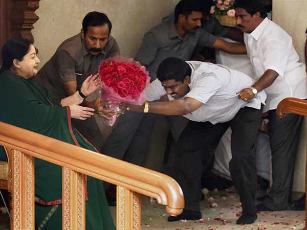 ஜெ.வின் அசைவுக்கு பயந்தவர்கள்..