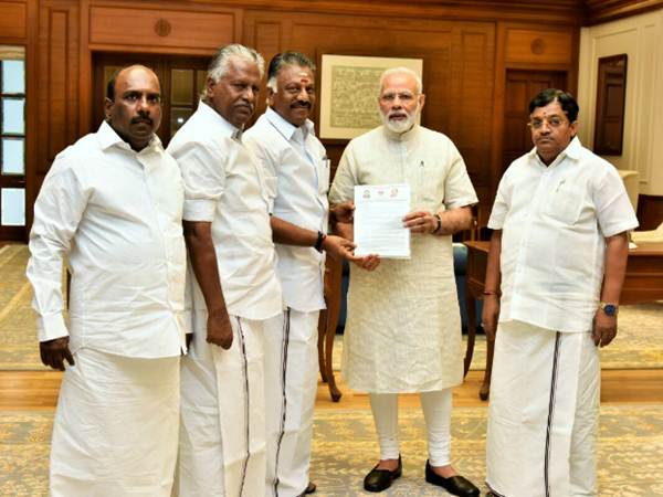 OPS meets Prime Minister Modi in Delhi OPS meets Prime Minister Modi in Delhi