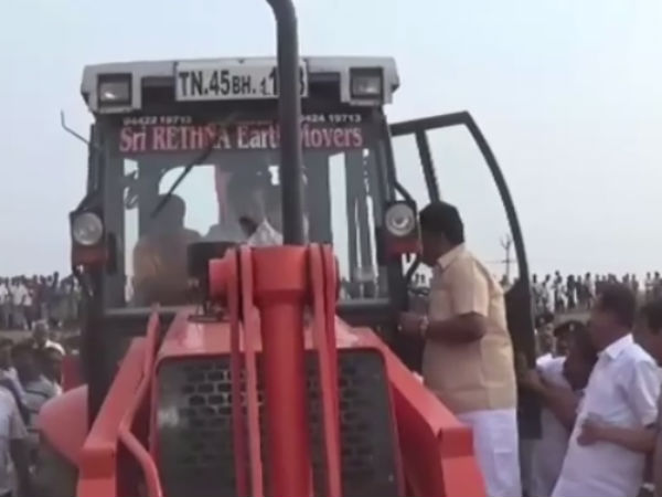 M.K Stalin drove Jcp machine in Karur Thogaimalai M.K Stalin drove Jcp machine in Karur Thogaimalai