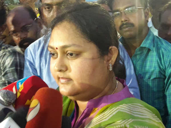 I will work for Admk unto my death told Admk star speaker Actress Vindhiya I will work for Admk unto my death told Admk star speaker Actress Vindhiya