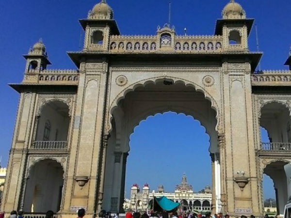 விஜயநகரப் பேரரசு- மைசூர் அரசு போர்