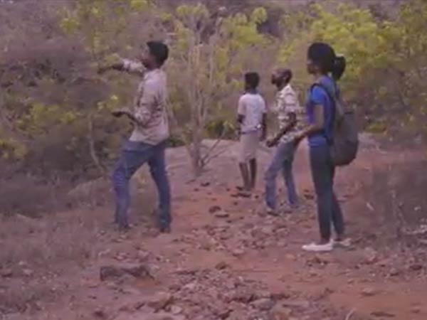 இளைஞர்கள் கையில்...