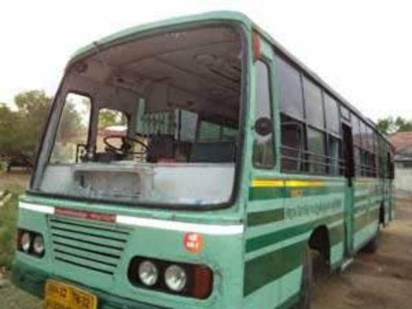 cow slaughter issue leads to group clash and lathicharge at Palani cow slaughter issue leads to group clash and lathicharge at Palani