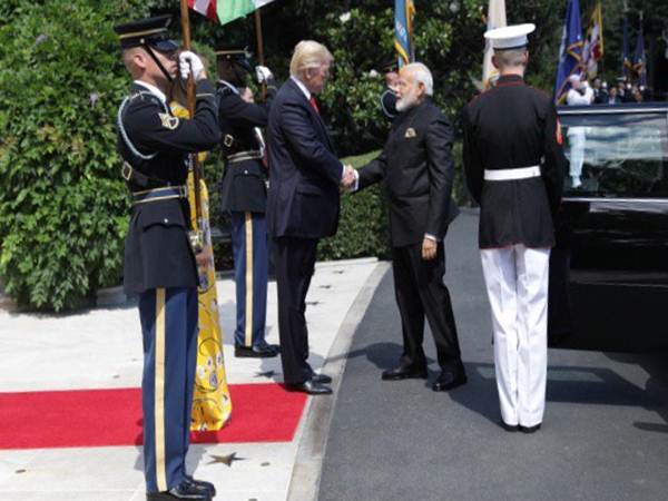 First Lady Melania Trump and Donald Trump receive PM Modi First Lady Melania Trump and Donald Trump receive PM Modi