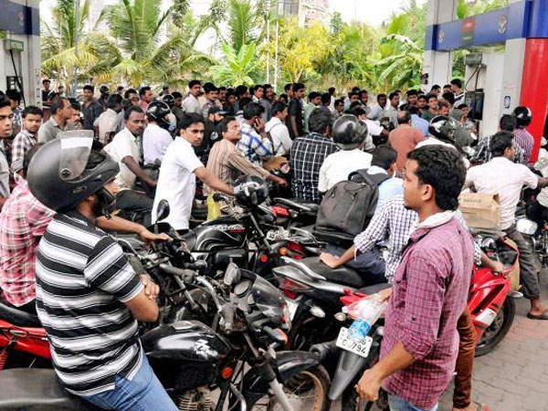 Petrol and Diesel rate cut bt 34 paises and 20 paise Petrol and Diesel rate cut bt 34 paises and 20 paise