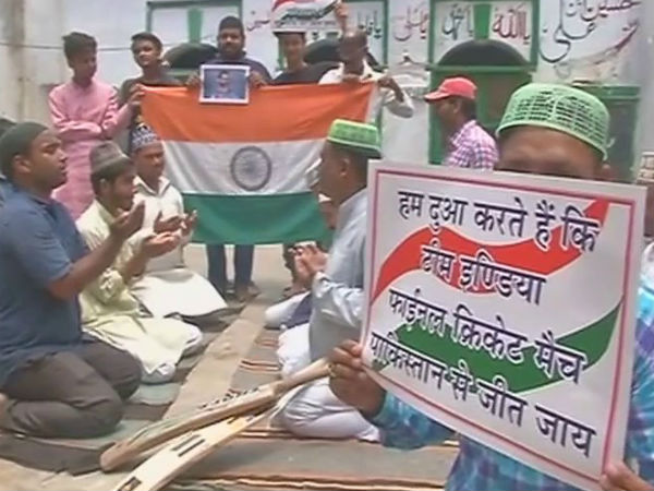 Champions trophy 2017: People in Varanasi hold a special prayer for India's victory over Pakistan Champions trophy 2017: People in Varanasi hold a special prayer for India's victory over Pakistan
