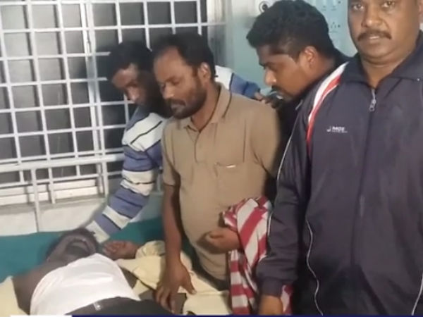 Vck sudhagar and traffic police fought middle of a main road Vck sudhagar and traffic police fought middle of a main road