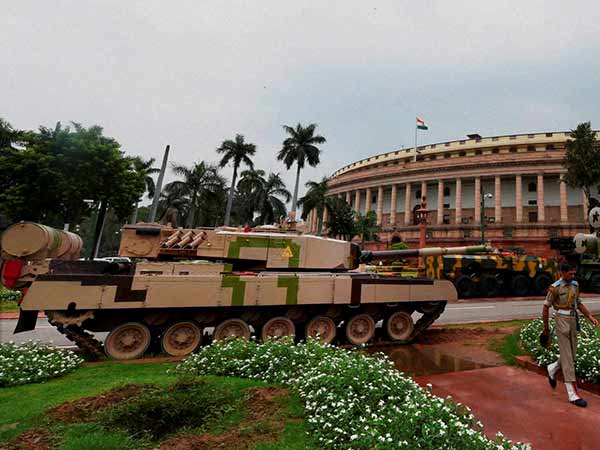 தெம்பும் இருக்கு.. திராணியும் இருக்கு