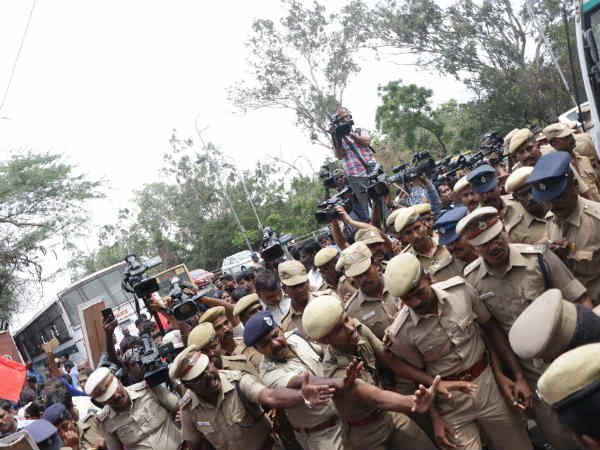 துப்பாக்கிச்சூட்டுக்கு கண்டனம்