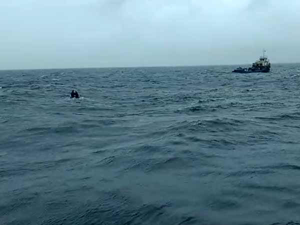 1,500 kg Heroin Worth Rs. 3,500 Crore Seized From Vessel Off Gujarat 1,500 kg Heroin Worth Rs. 3,500 Crore Seized From Vessel Off Gujarat