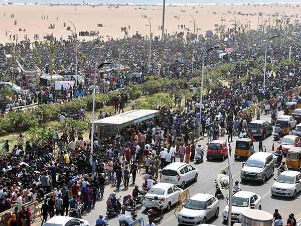 இளைஞர்களை கேவலப்படுத்தலாமா
