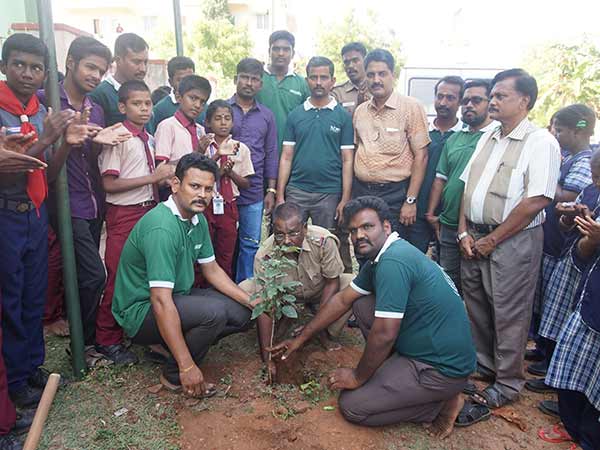மரம் நடும் விழா