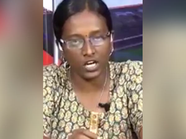பின்தொடரும் மர்ம நபர்கள்