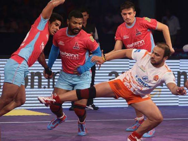 Pro Kabaddi League 2017: Dabang Delhi won Jaipur Pink Panthers Pro Kabaddi League 2017: Dabang Delhi won Jaipur Pink Panthers