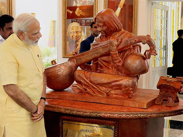 Modi inaugurate Kalam's Statue in Mani mandapam Modi inaugurate Kalam's Statue in Mani mandapam