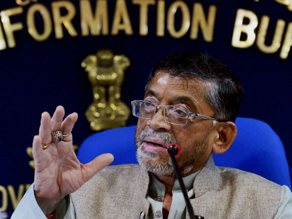 No proposal to withdraw Rs.2000, says centre No proposal to withdraw Rs.2000, says centre